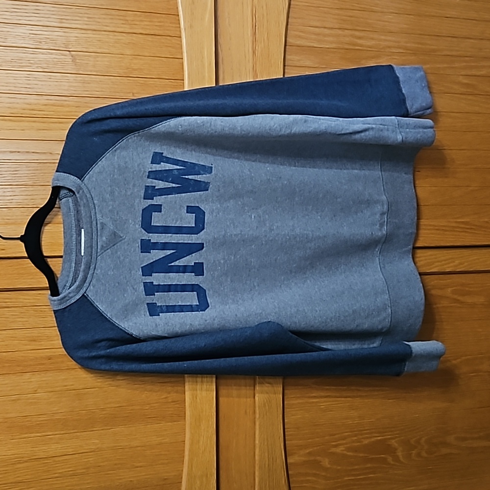 UNCW Sweatshirt Size L Blue/Grey